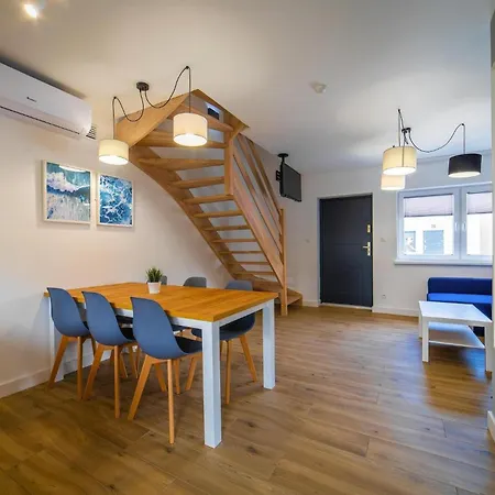 Dom wakacyjny Homes With Pool, Close To The Rewal
