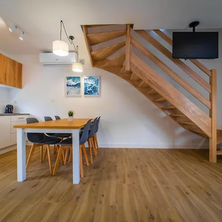 Vakantiehuis Homes With Pool, Close To The