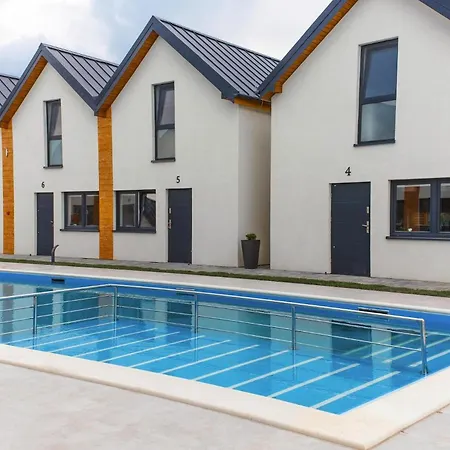 Nyaraló Homes With Pool, Close To The