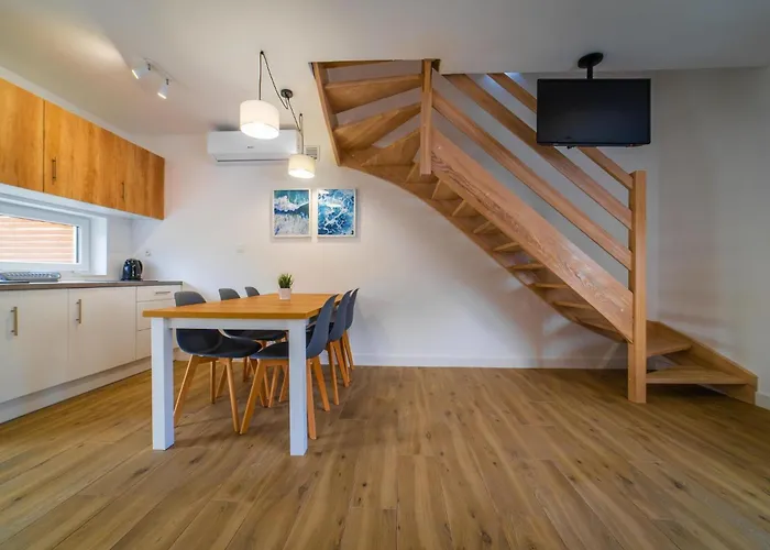 Vakantiehuis Homes With Pool, Close To The