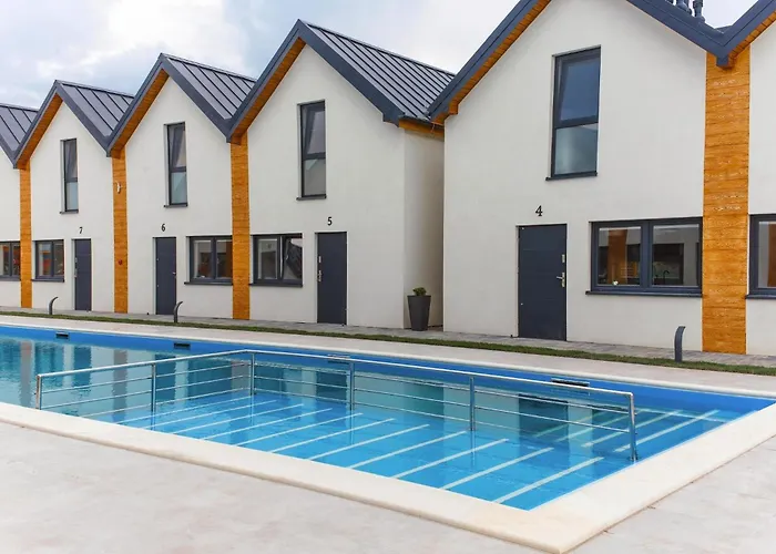 Vakantiehuis Homes With Pool, Close To The