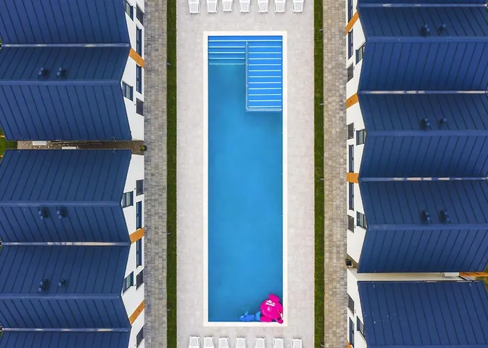 Homes With Pool, Close To The * Rewal